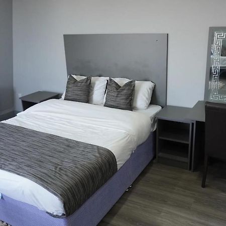 Roshni Hotel Southall Exterior photo